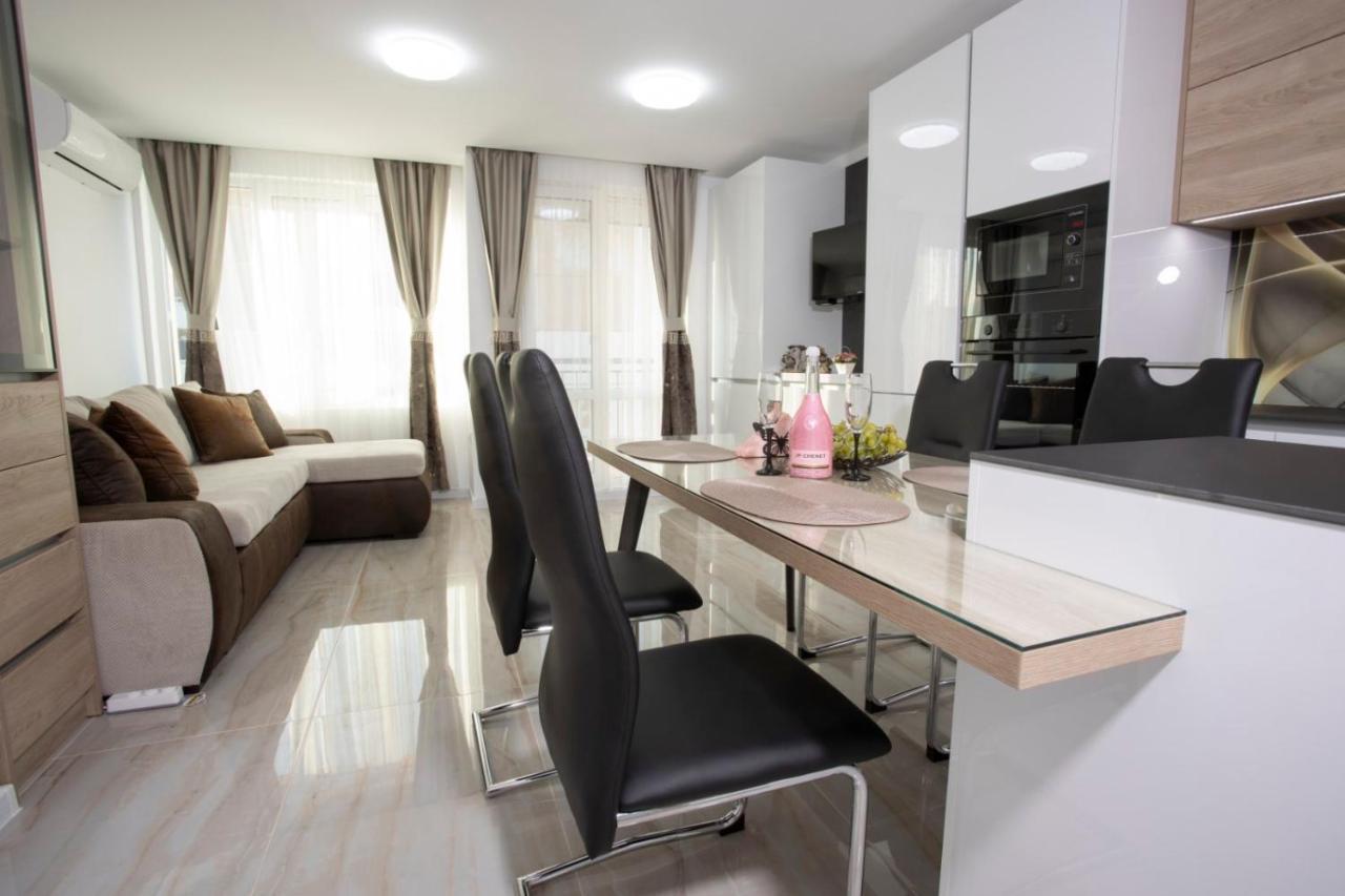 Ferienwohnung Апартамент За Гости Ивви-1 Burgas City Exterior foto